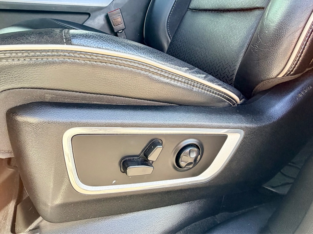 Photo 24 of this RAM 1500