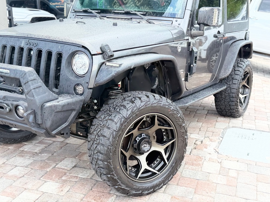 Photo 20 of this JEEP WRANGLER