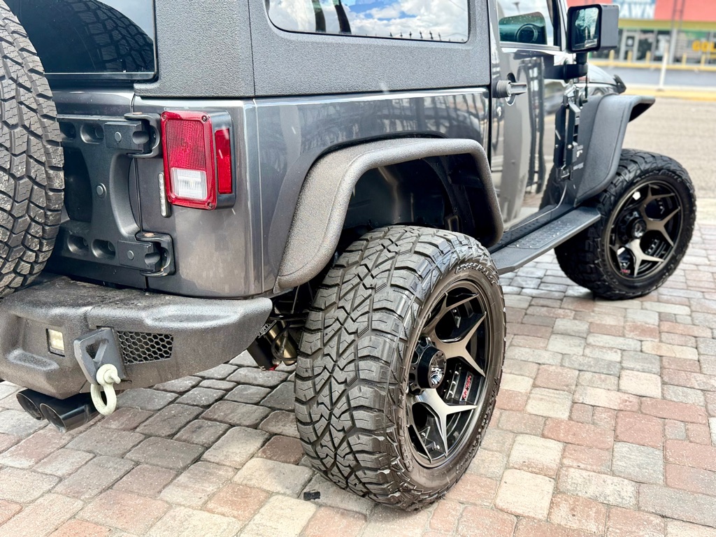 Photo 21 of this JEEP WRANGLER