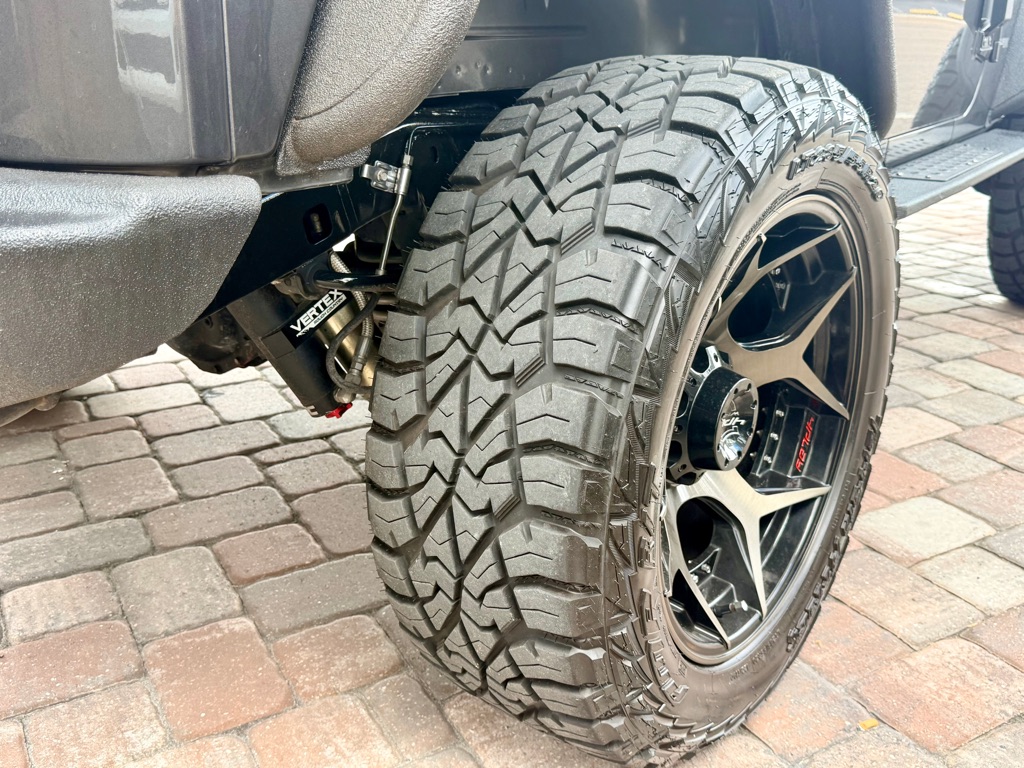 Photo 22 of this JEEP WRANGLER