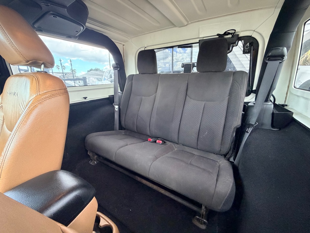 Photo 15 of this JEEP WRANGLER