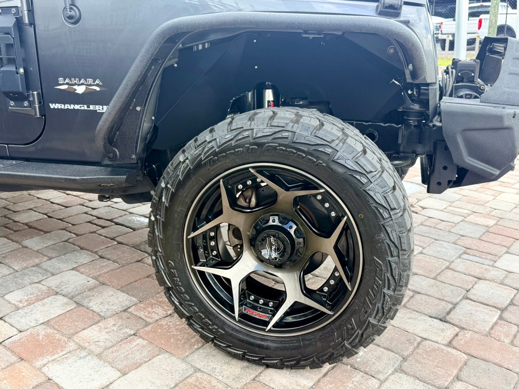Photo 23 of this JEEP WRANGLER