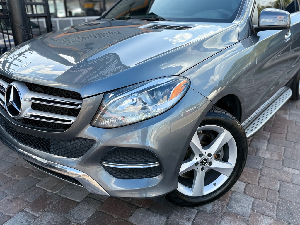 Photo 27 of this MERCEDES-BENZ GLE