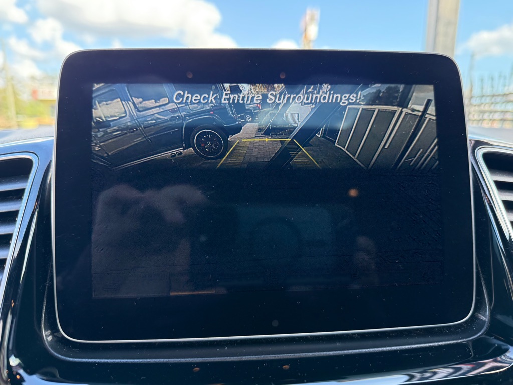 Photo 17 of this MERCEDES-BENZ GLE