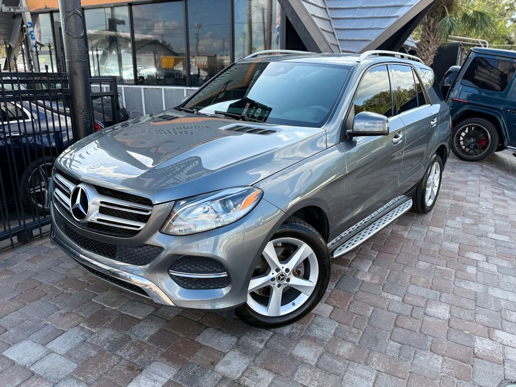 Photo 2 of this MERCEDES-BENZ GLE