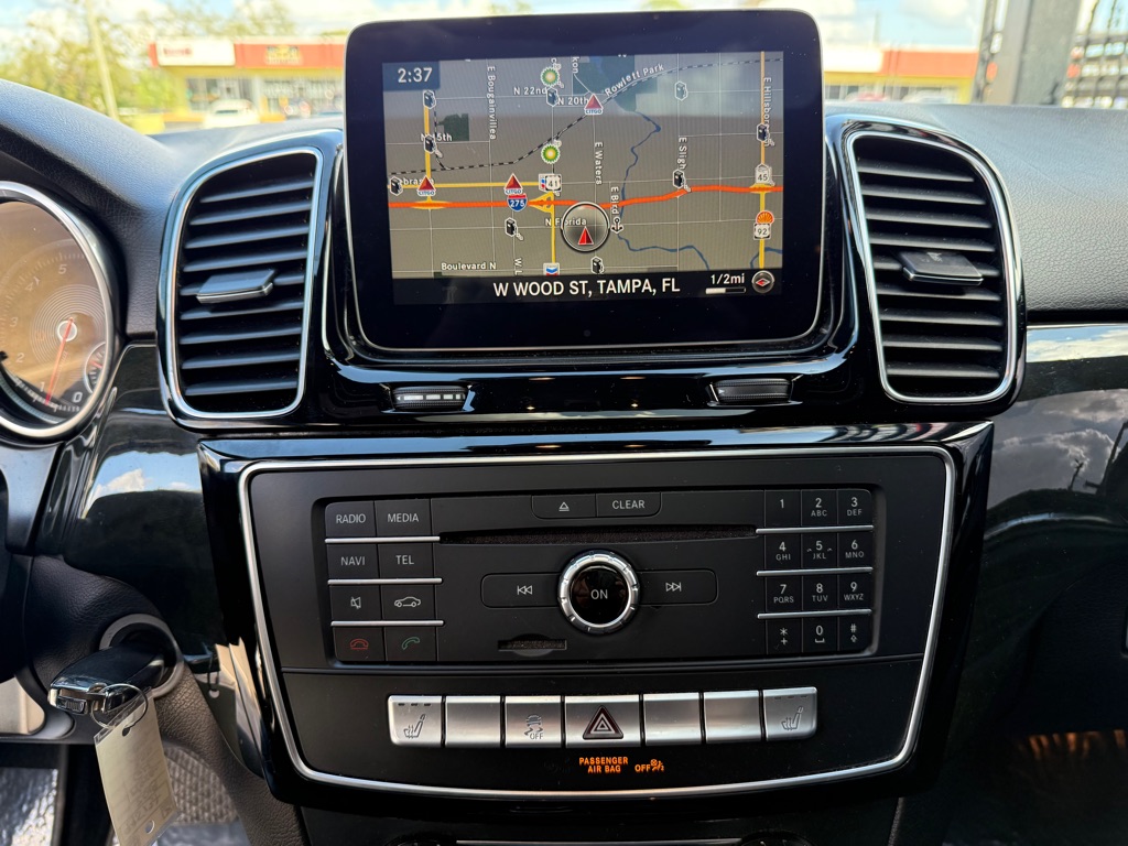 Photo 15 of this MERCEDES-BENZ GLE