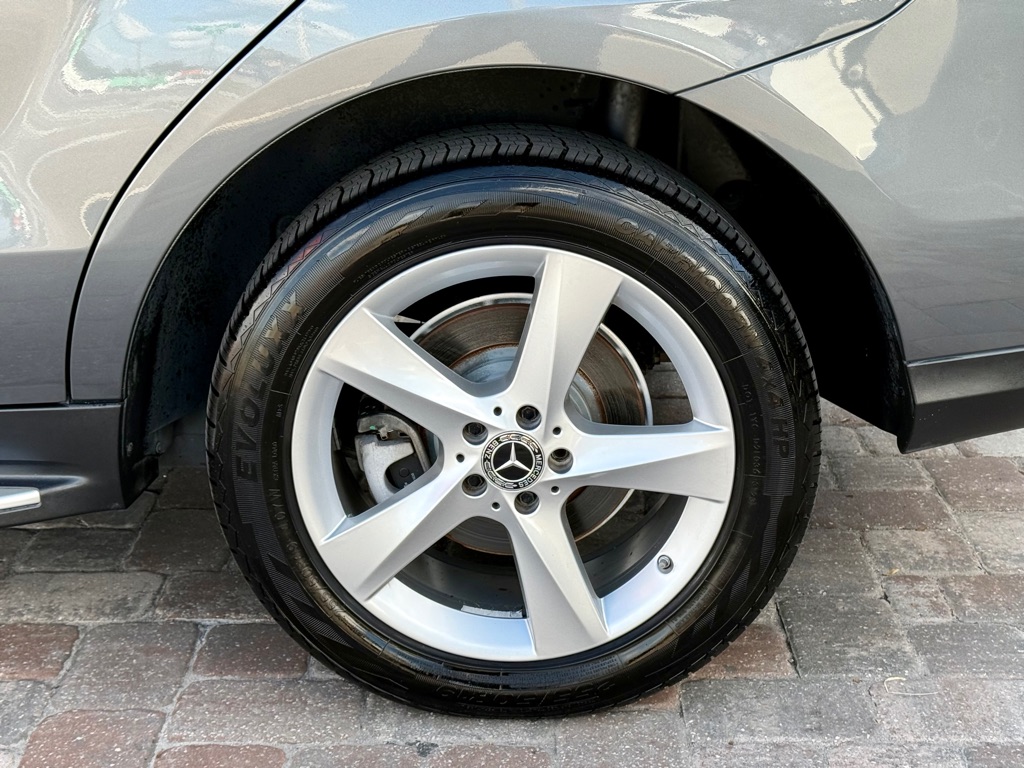 Photo 29 of this MERCEDES-BENZ GLE