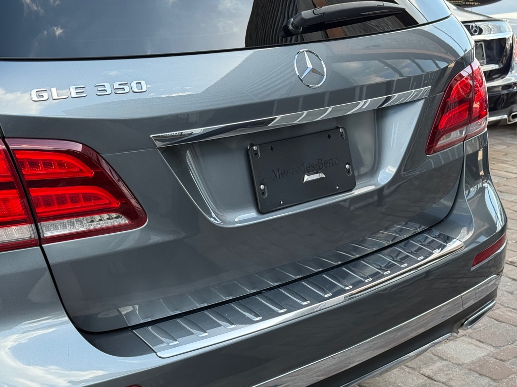 Photo 32 of this MERCEDES-BENZ GLE