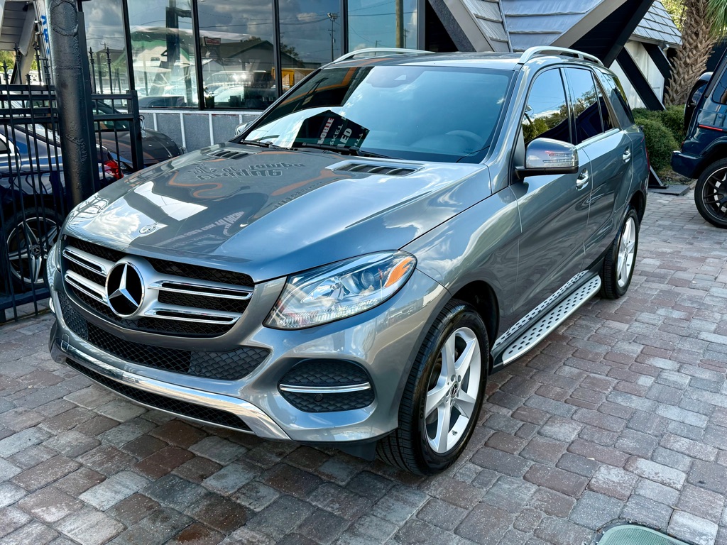 Photo 5 of this MERCEDES-BENZ GLE