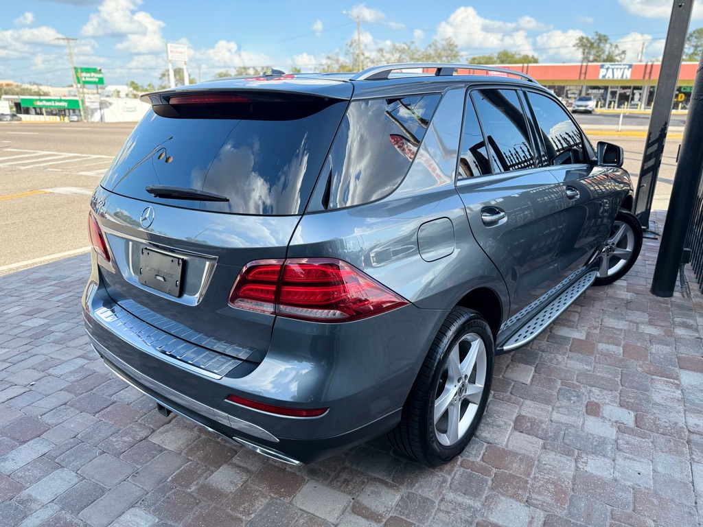 Photo 26 of this MERCEDES-BENZ GLE