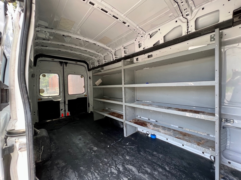 Photo 35 of this FORD TRANSIT