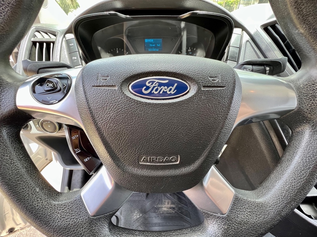 Photo 18 of this FORD TRANSIT