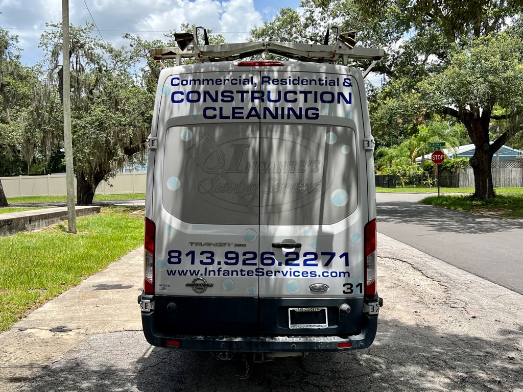 Photo 9 of this FORD TRANSIT