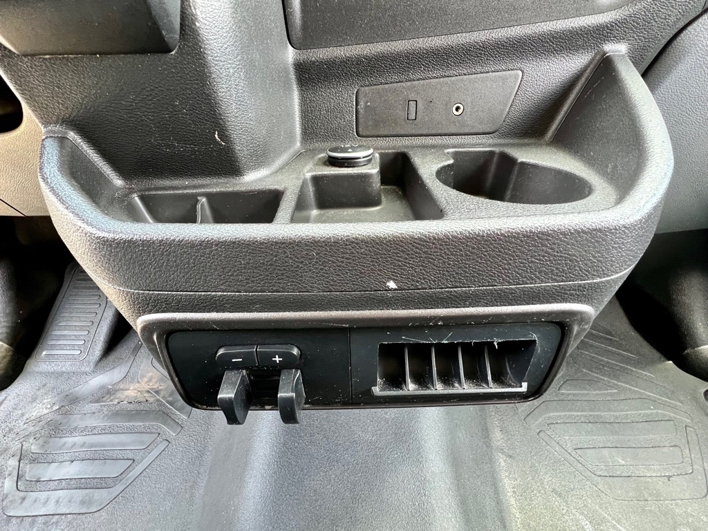 Photo 16 of this FORD TRANSIT