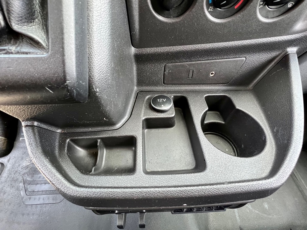 Photo 15 of this FORD TRANSIT