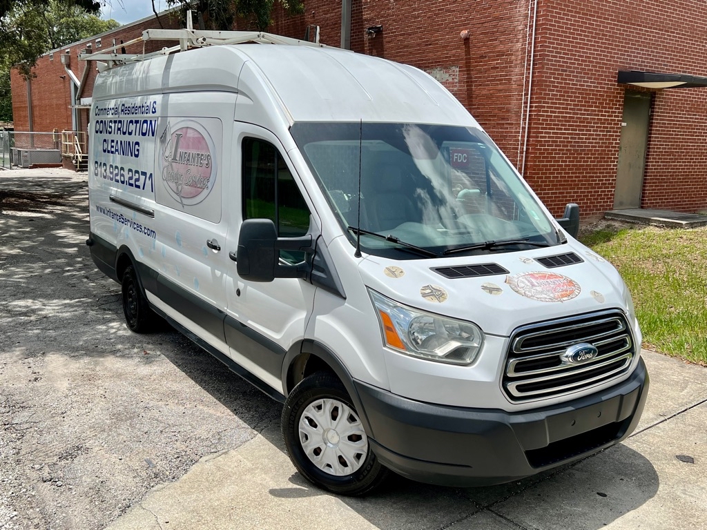 Photo 43 of this FORD TRANSIT
