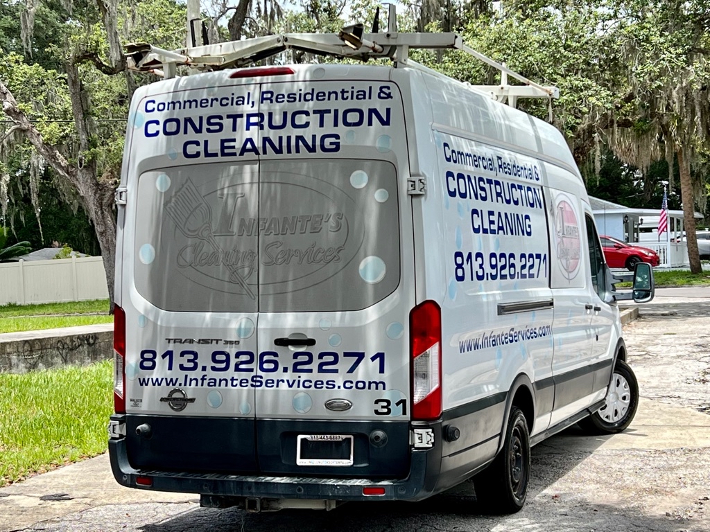 Photo 42 of this FORD TRANSIT