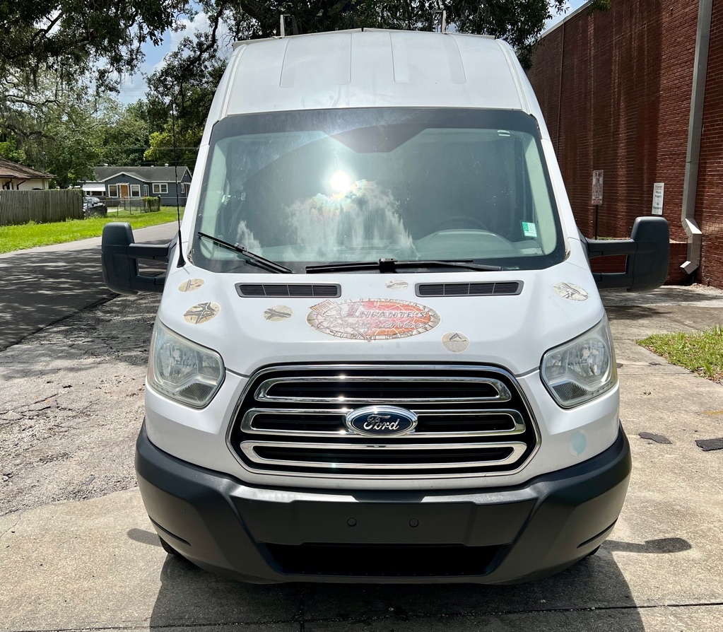 Photo 5 of this FORD TRANSIT