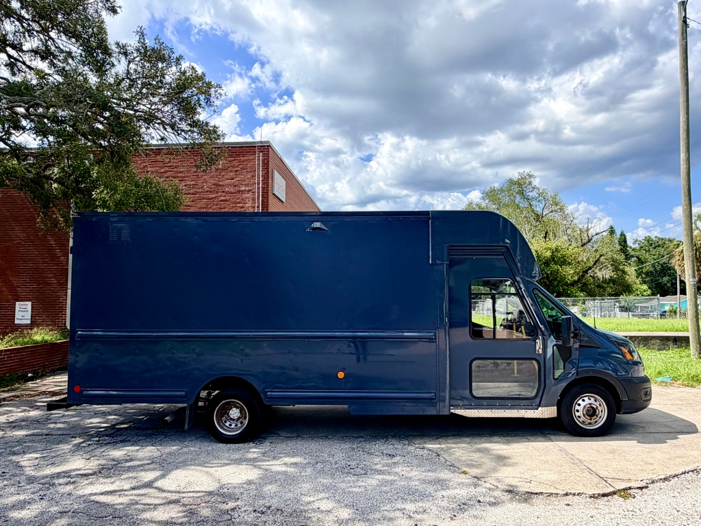 Photo 5 of this FORD TRANSIT