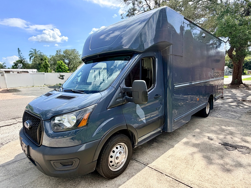 Photo 3 of this FORD TRANSIT