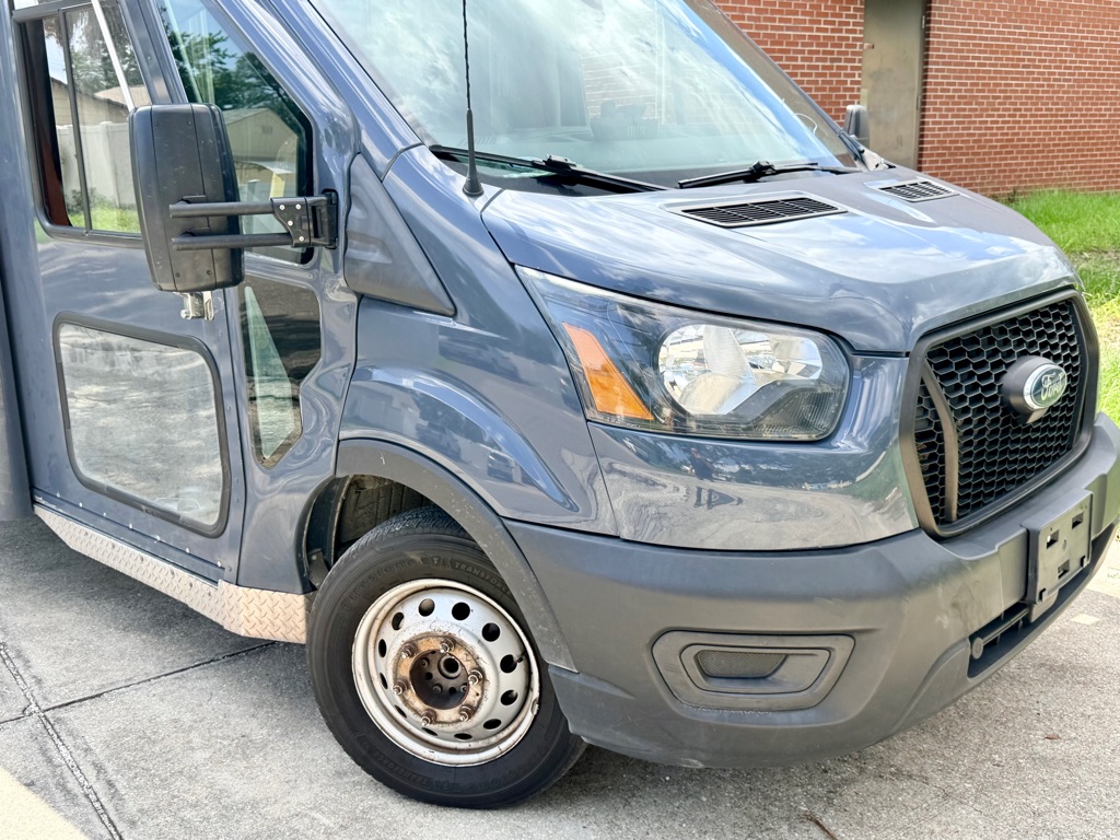 Photo 23 of this FORD TRANSIT