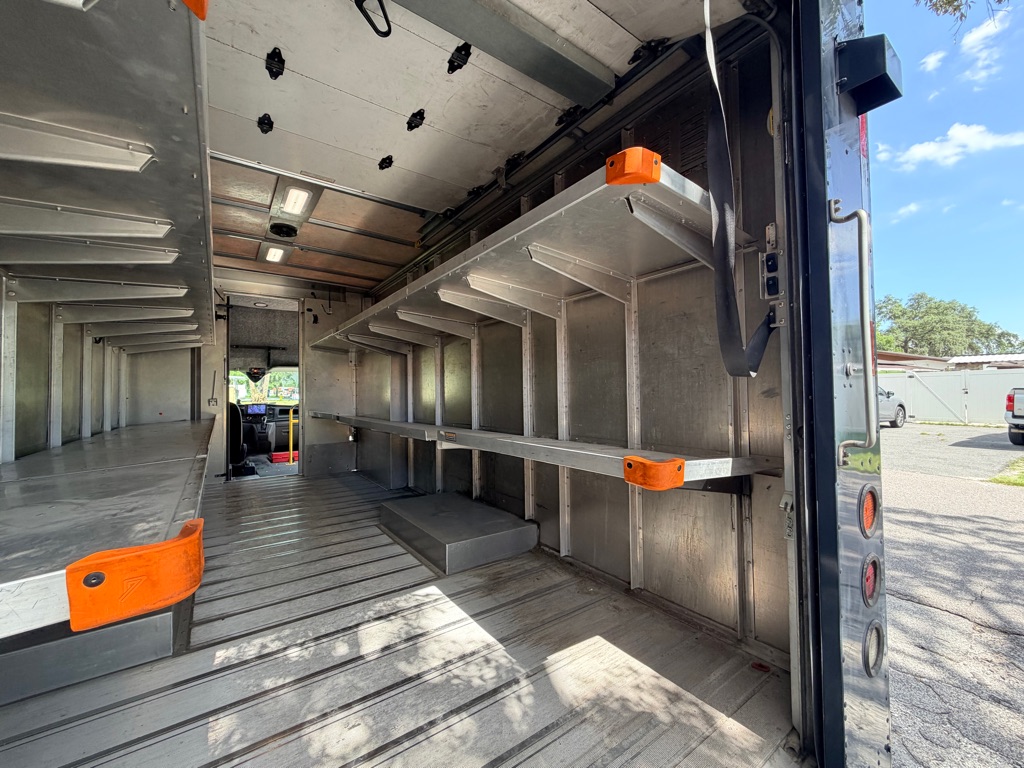 Photo 15 of this FORD TRANSIT