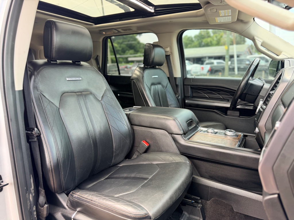 Photo 16 of this FORD EXPEDITION