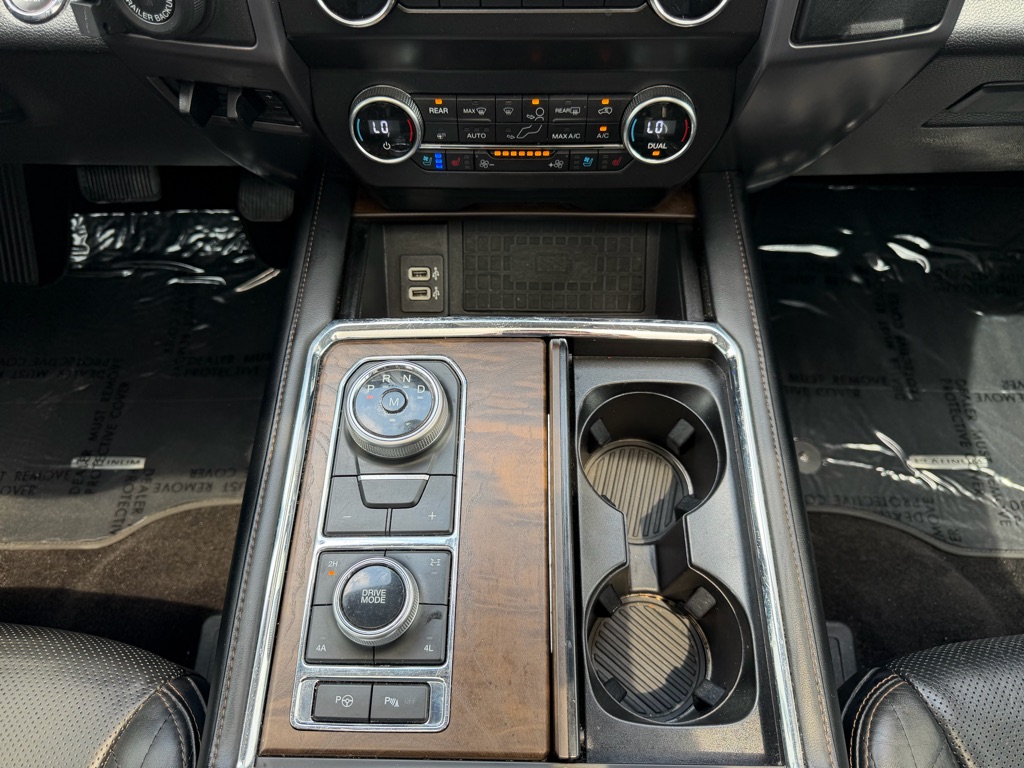 Photo 31 of this FORD EXPEDITION