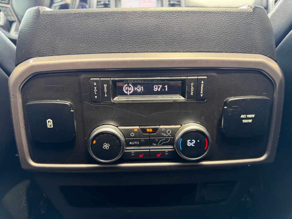 Photo 30 of this FORD EXPEDITION