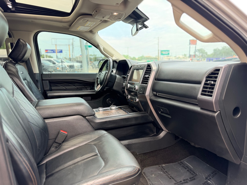 Photo 15 of this FORD EXPEDITION