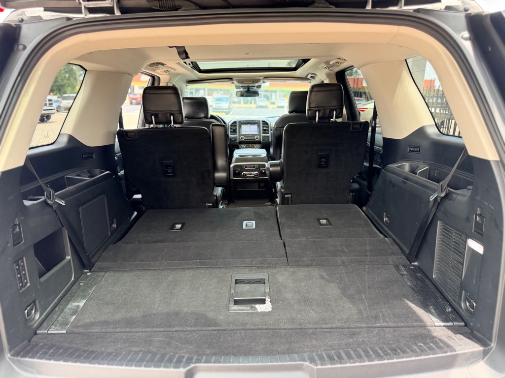 Photo 27 of this FORD EXPEDITION