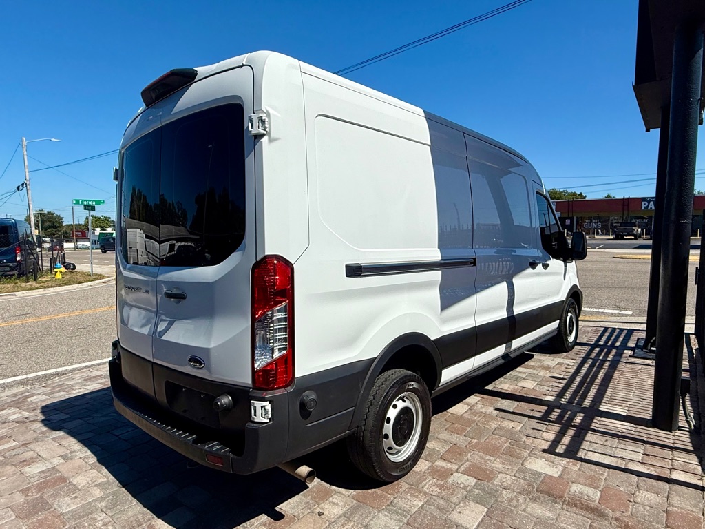 Photo 9 of this FORD TRANSIT