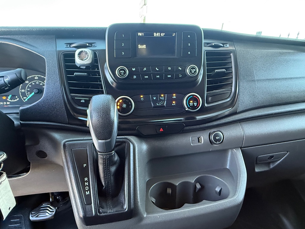 Photo 15 of this FORD TRANSIT