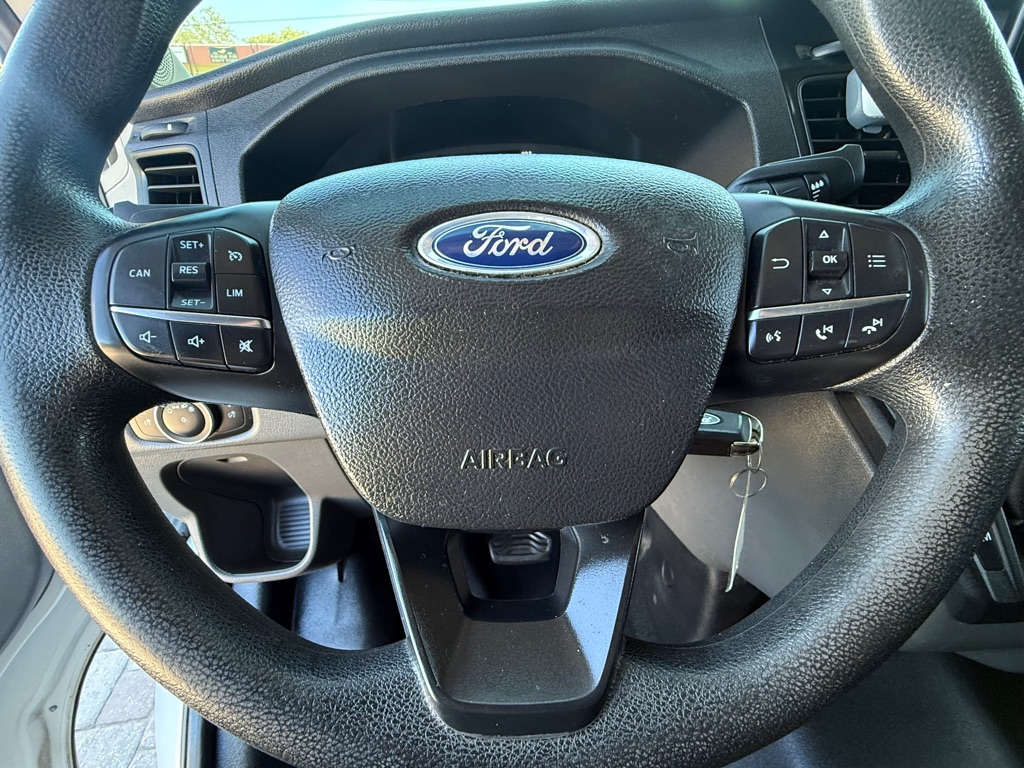 Photo 14 of this FORD TRANSIT