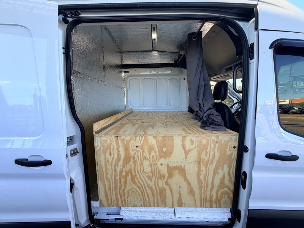 Photo 10 of this FORD TRANSIT