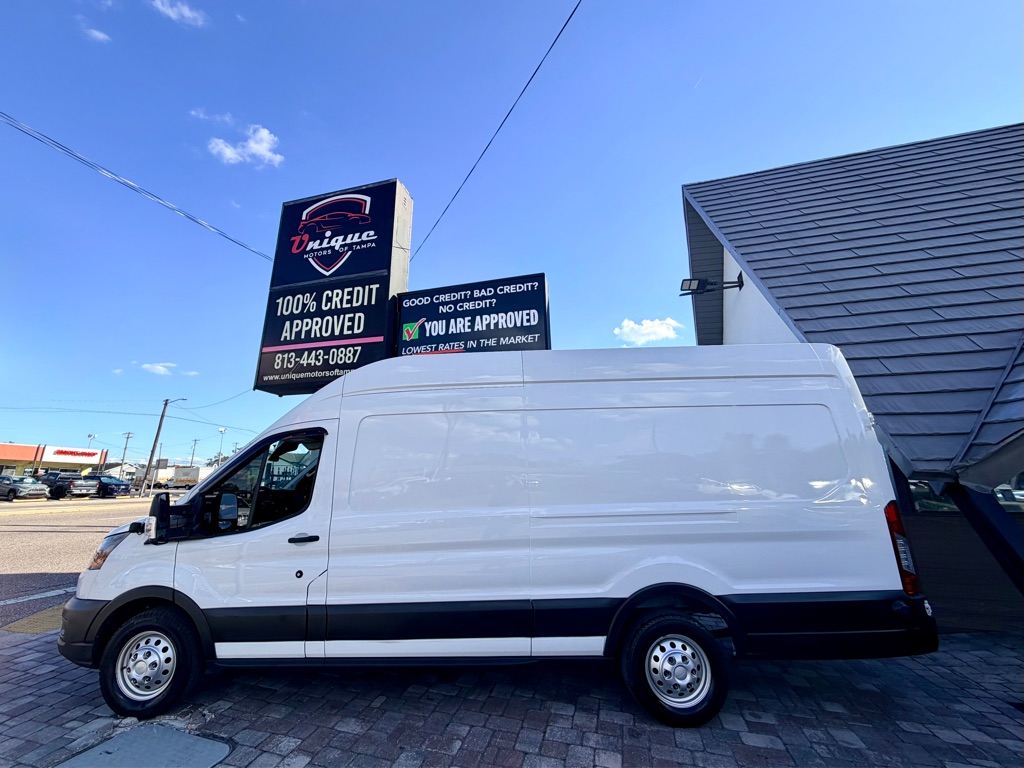 Photo 4 of this FORD TRANSIT