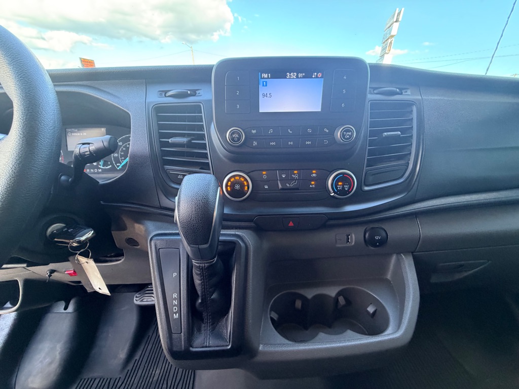 Photo 14 of this FORD TRANSIT
