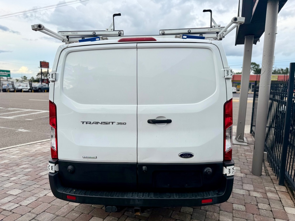 Photo 7 of this FORD TRANSIT