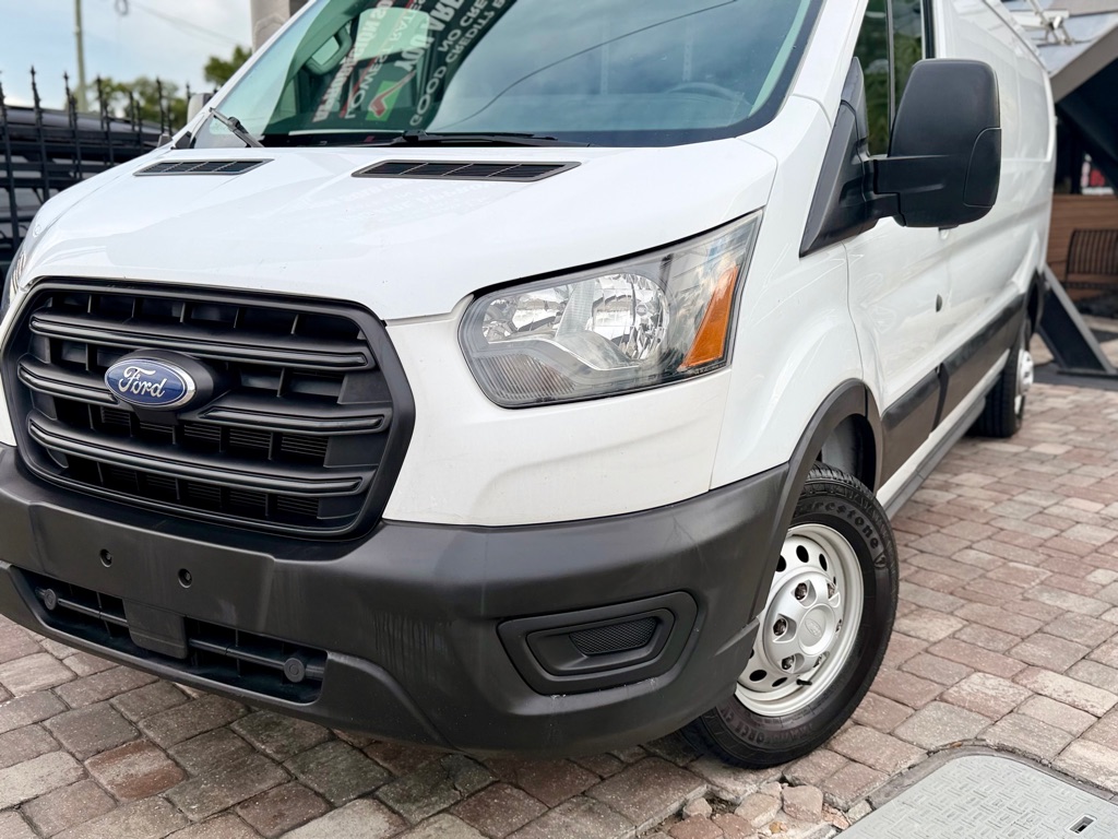 Photo 22 of this FORD TRANSIT