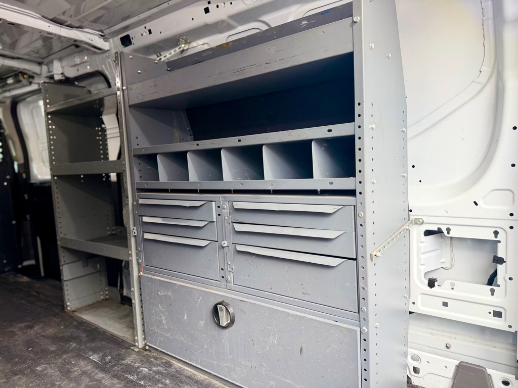 Photo 19 of this FORD TRANSIT