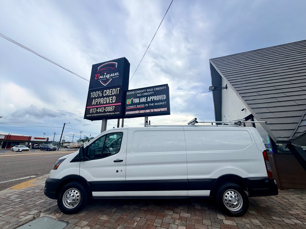 Photo 5 of this FORD TRANSIT