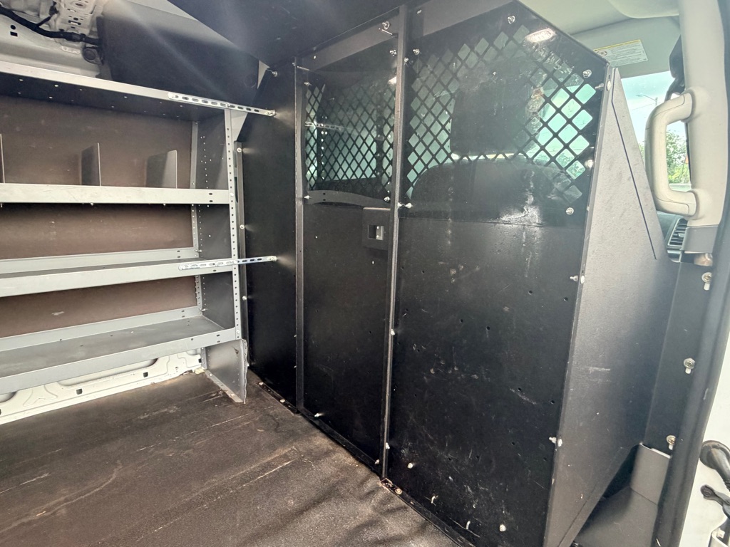 Photo 20 of this FORD TRANSIT