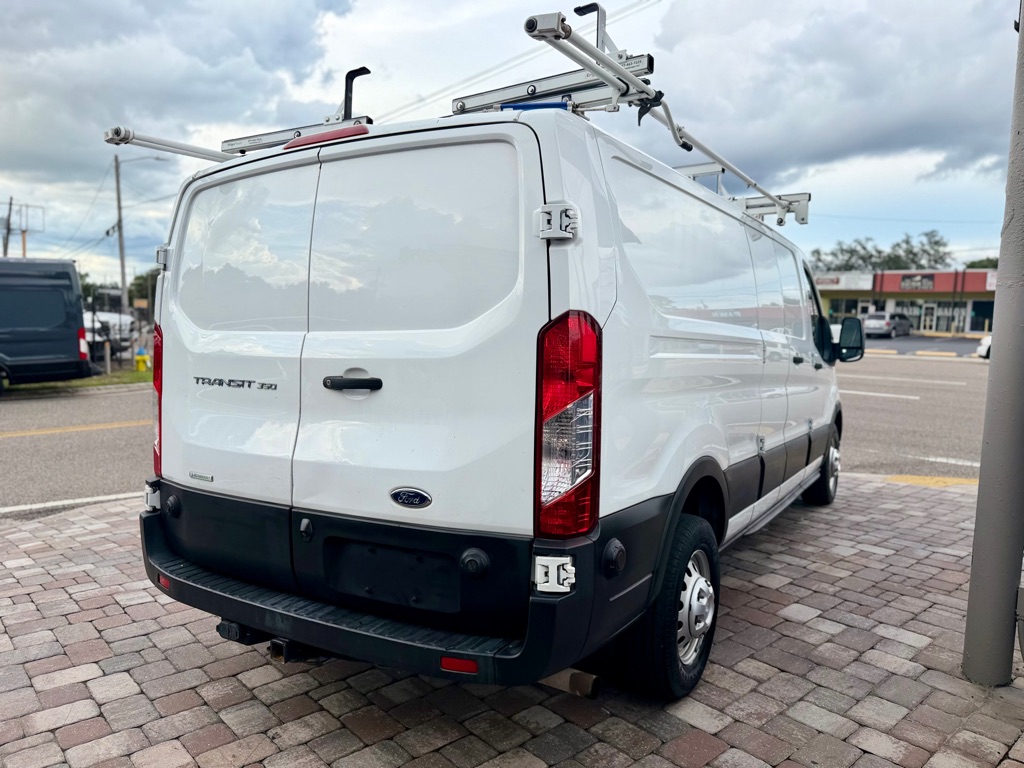Photo 8 of this FORD TRANSIT