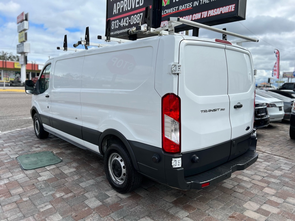 Photo 5 of this FORD TRANSIT