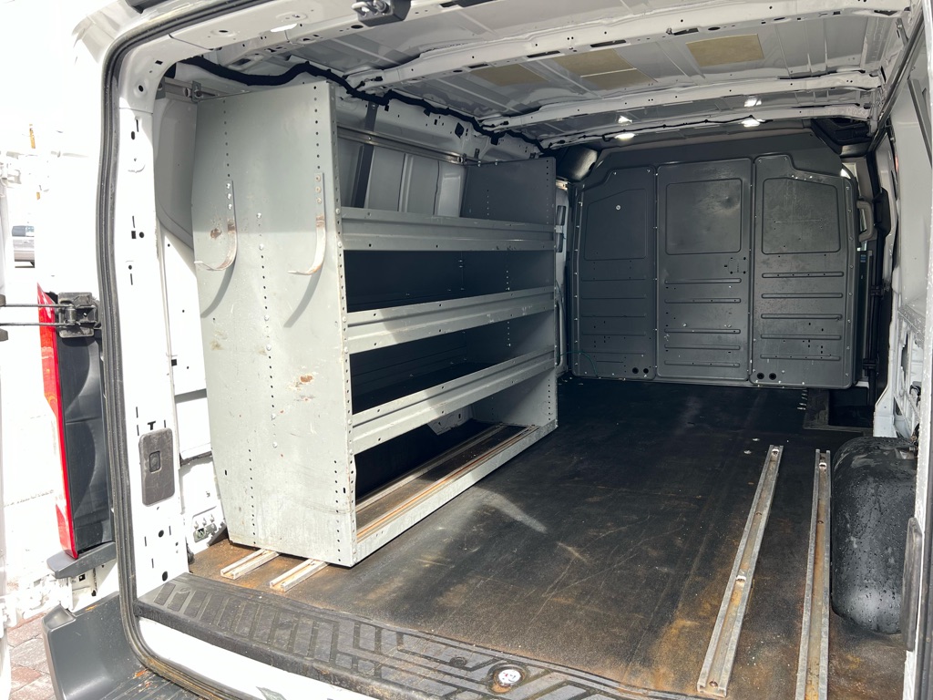 Photo 14 of this FORD TRANSIT