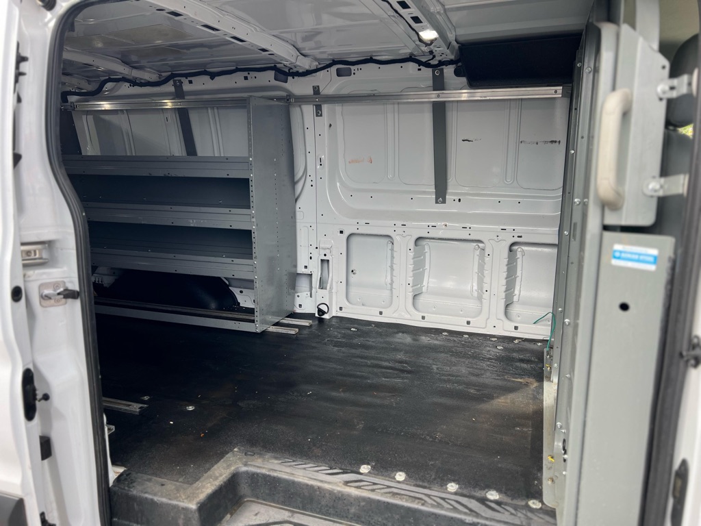 Photo 13 of this FORD TRANSIT