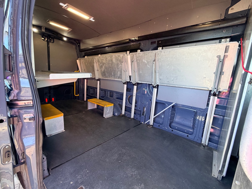 Photo 19 of this FORD TRANSIT