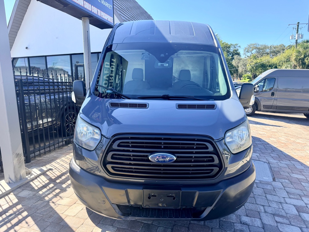 Photo 4 of this FORD TRANSIT