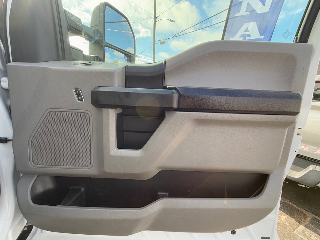 Photo 29 of this FORD F450