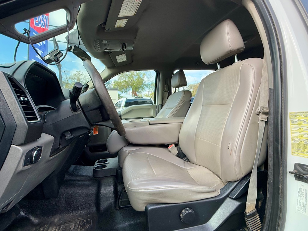 Photo 11 of this FORD F450
